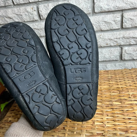 UGG Ascot Slipper Matte Leather - Picture 5 of 8